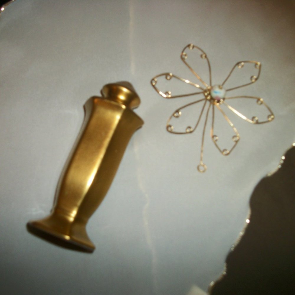 VINTAGE GILT TALL SALT SHAKER, GOLD FILL ORN SCARF